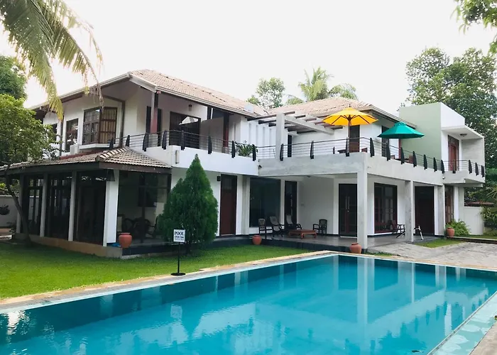 Siluni'S Villa Anuradhapura